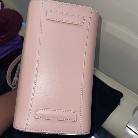 Light Pink Small Antigona - Givenchy - Picture 4 of 6
